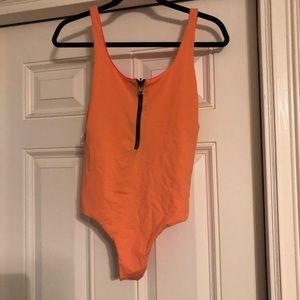 Reversible bathing suit